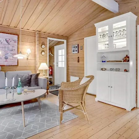 3 Bedroom Cozy In Holiday home Borkop