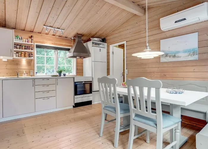 3 Bedroom Cozy In